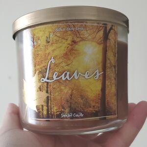 Bath & Body Works Leaves 3 Wick Candle